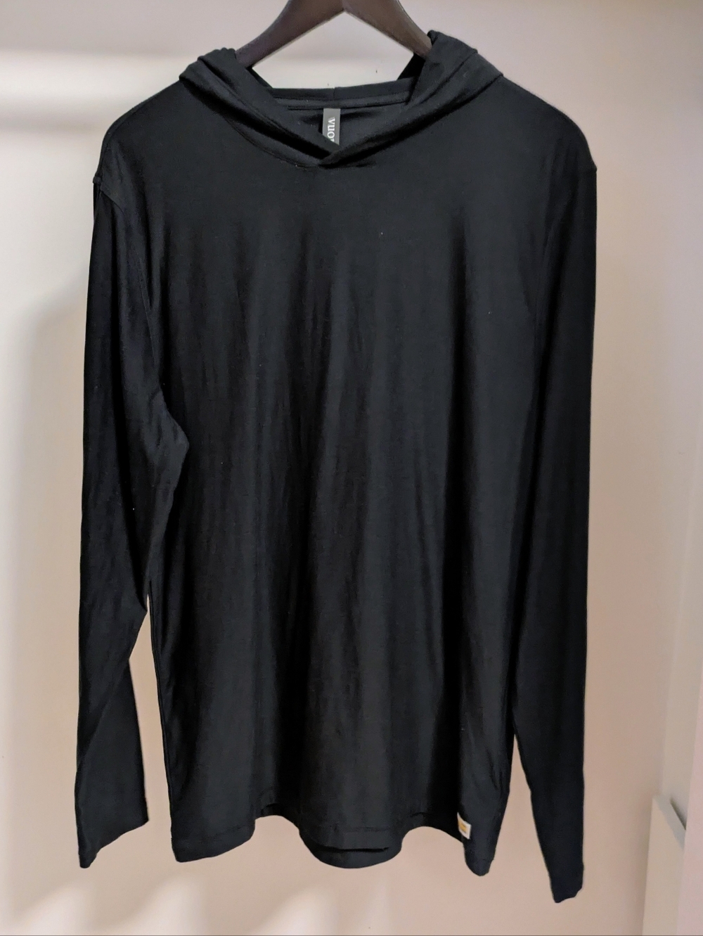 Vuori Black Lightweight Long-Sleeve Hooded Tee